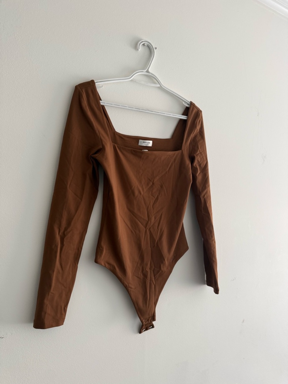 Aritzia Contour Long Sleeve Square Neck Bodysuit in Brown size M - Picture 3 of 8